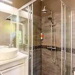 בית נופש Maison Au Bout Du Chemin גוביו